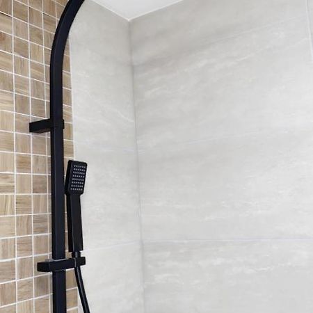 L'AppartE Black Superbe Appartement Pop ! Besançon Exteriér fotografie
