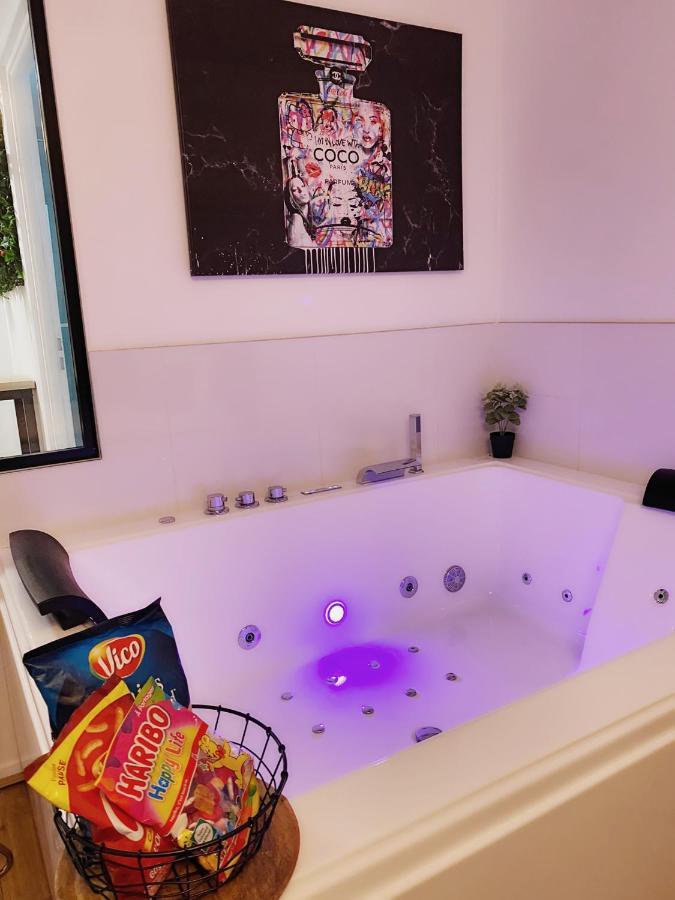 L'AppartE Black Superbe Appartement Pop ! Besançon Exteriér fotografie