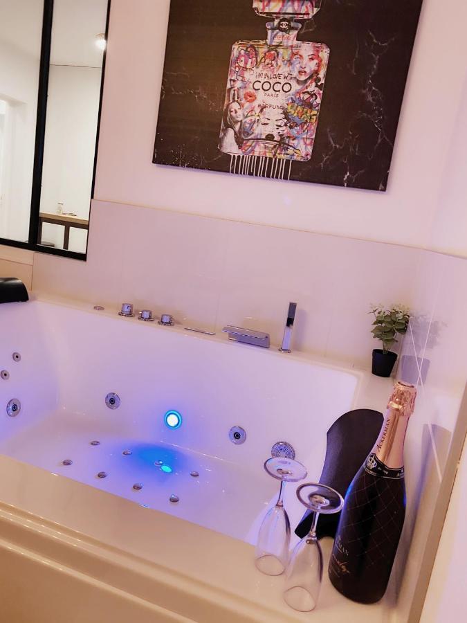 L'AppartE Black Superbe Appartement Pop ! Besançon Exteriér fotografie